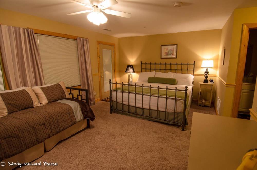 Asheville Cabins Of Willow Winds Экстерьер фото